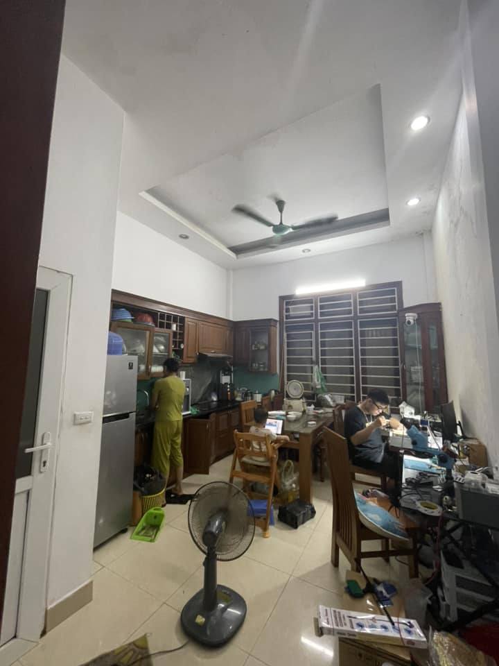 Bán nhà riêng phố Lê Trọng Tấn 45,5m2 - 4,5 Tầng, Ô Tô - Mặt Phố Giá chỉ 8,85 Tỷ