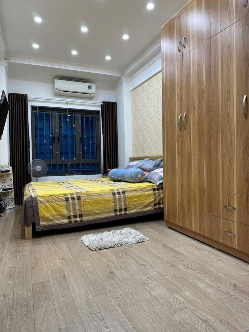 Bán Nhà Tôn Đức Thắng 3 Thoáng, Ô Tô Cạnh Nhà, 40m2, 5T Chỉ 6,6 Tỷ