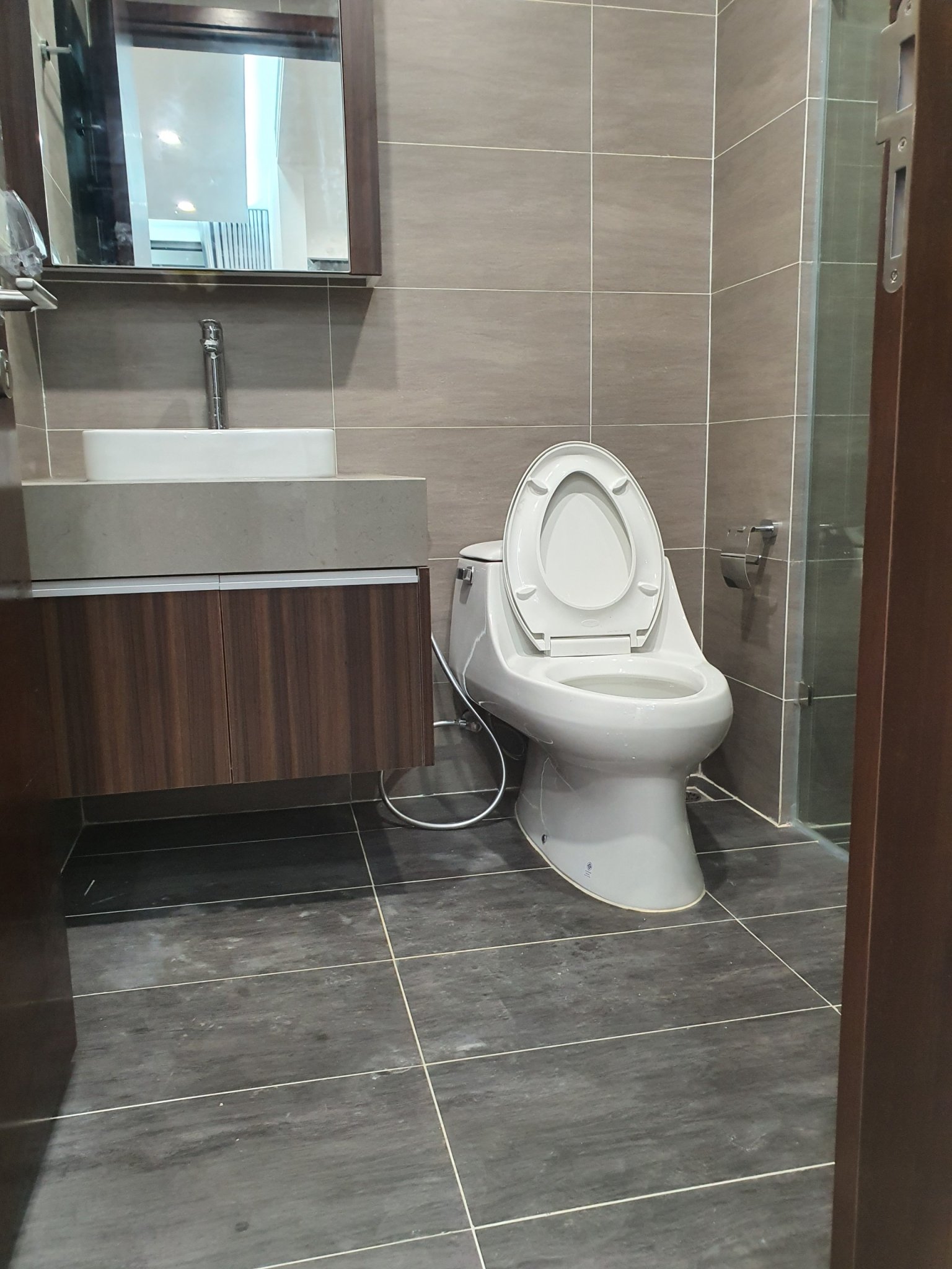 Cho thuê chung cư 6th Element 2 phòng ngủ, 2 WC, 1 phòng khách 87m