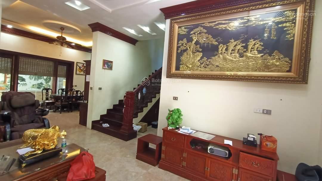 CHÍNH CHỦ CẦN BÁN GẤP BIỆT THỰ LÔ GÓC 2 MẶT TIỀN KĐT VIỆT HƯNG 322M2