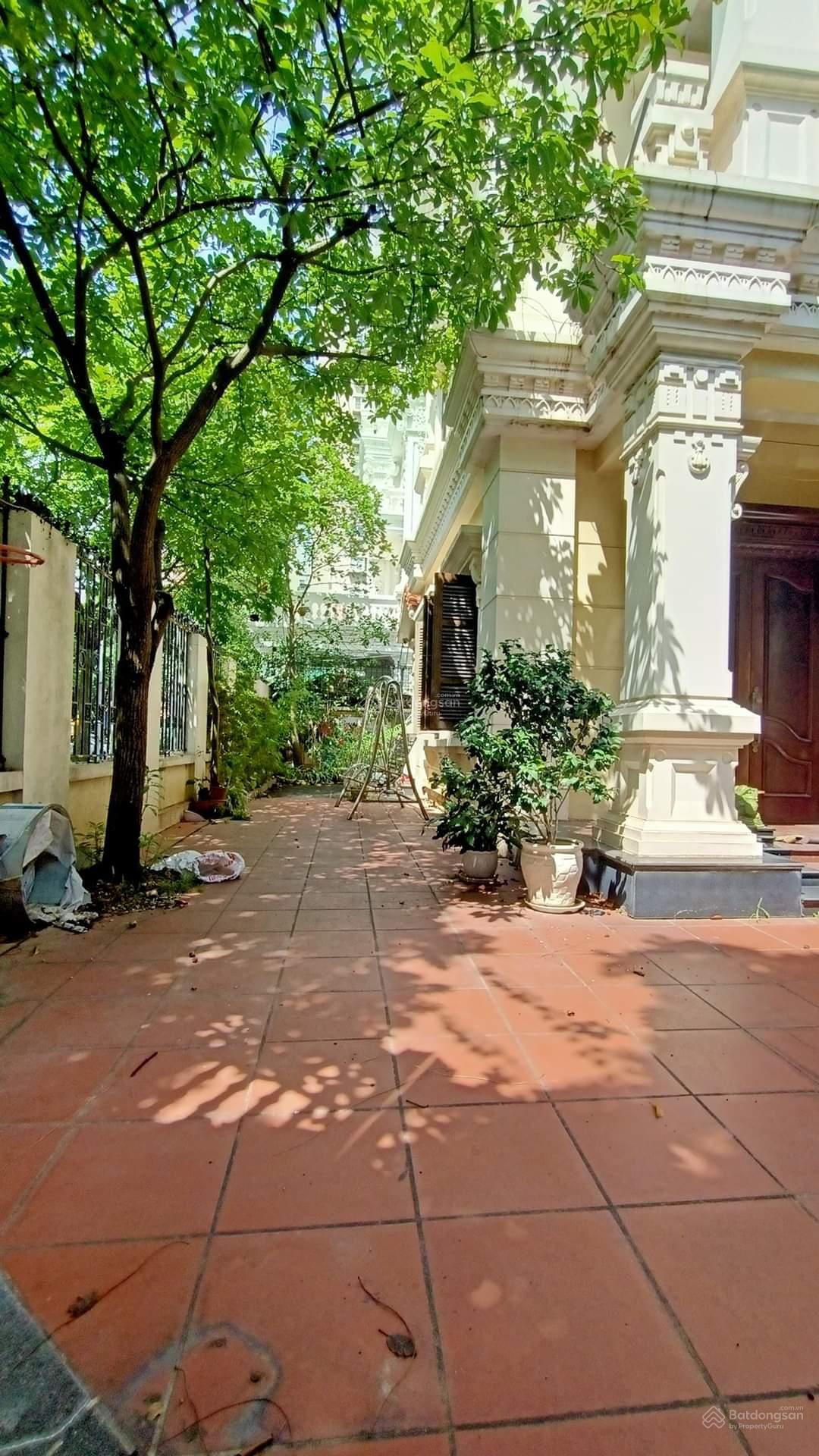 CHÍNH CHỦ CẦN BÁN GẤP BIỆT THỰ LÔ GÓC 2 MẶT TIỀN KĐT VIỆT HƯNG 322M2
