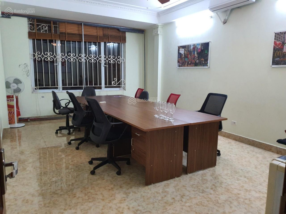 CẦN TIỀN NÊN BÁN GẤP NHÀ LIỀN KỀ 70M2 CHÍNH CHỦ TẠI KĐT VĂN QUÁN HÀ ĐÔNG