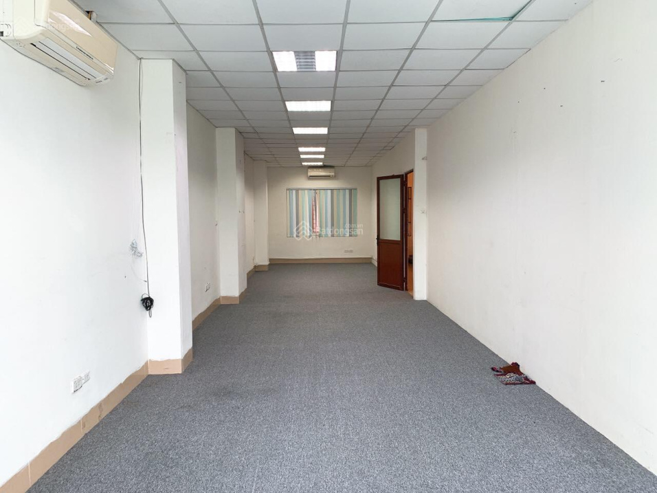 Cho thuê văn phòng tại số 21 Thọ Tháp và số 3 Duy Tân chính chủ giá 21,5 triệu/tháng