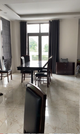 Cho thuê Biệt Thự ngay mặt đường Huỳnh Văn Nghệ. Diện tích 180m2 giá 80 triệu/tháng
