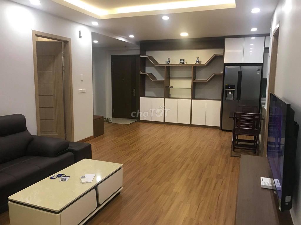 Cần cho thuê căn hộ 3PN rộng 115 m2 có đầy đủ đồ tại Sun Square Lê Đức Thọ. Giá 17 triệu/tháng