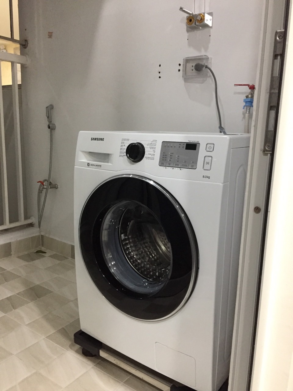 Chính chủ cho thuê căn hộ 75m2 tại chung cư Ecolife Capitol số 58 Tố Hữu. Giá 13 triệu/tháng
