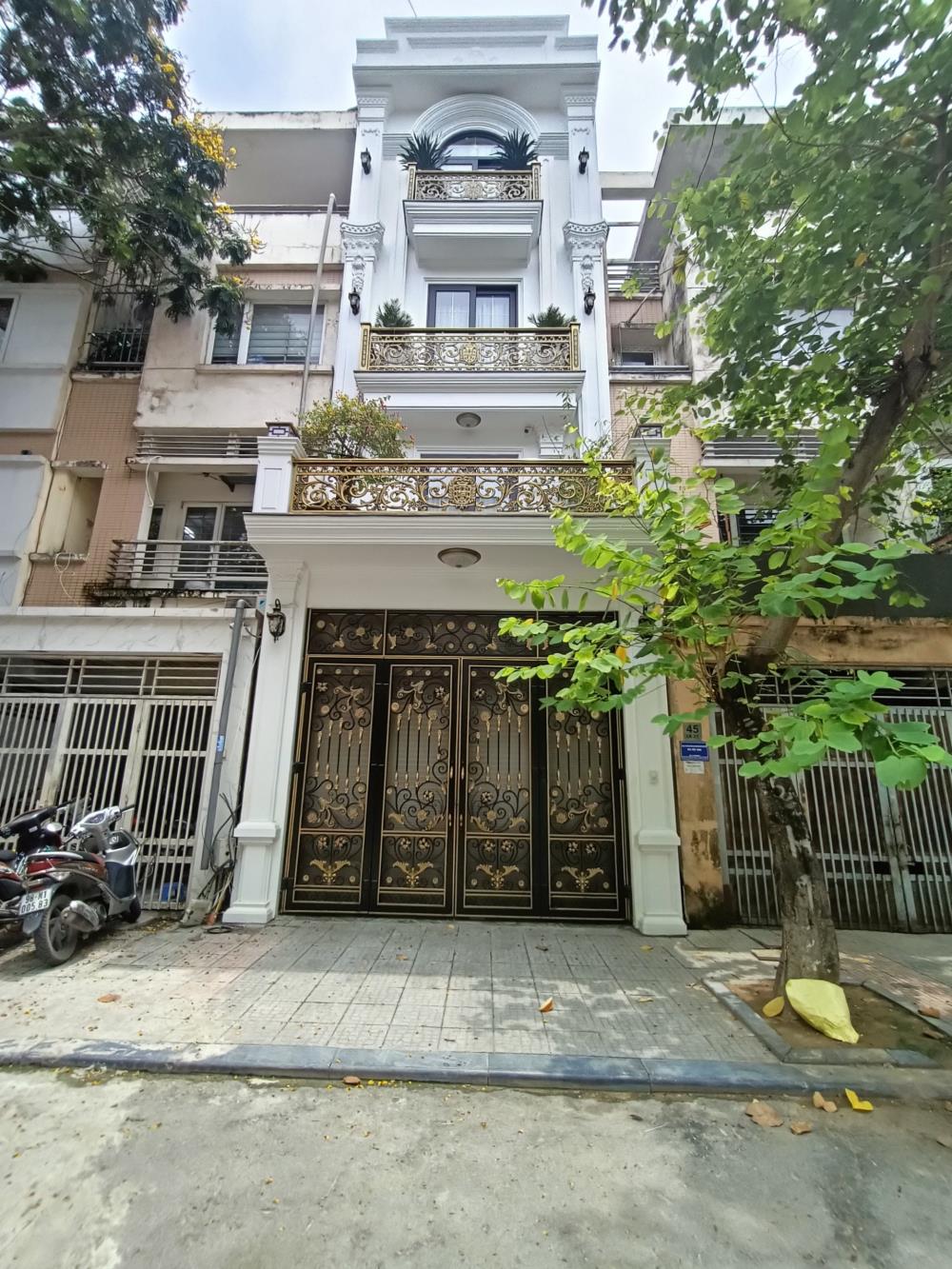 Cần bán gấp nhà 3 tầng 50m2, MT 5m tại Văn Phú. Khu vực trung tâm Văn Phú Quận Hà Đông