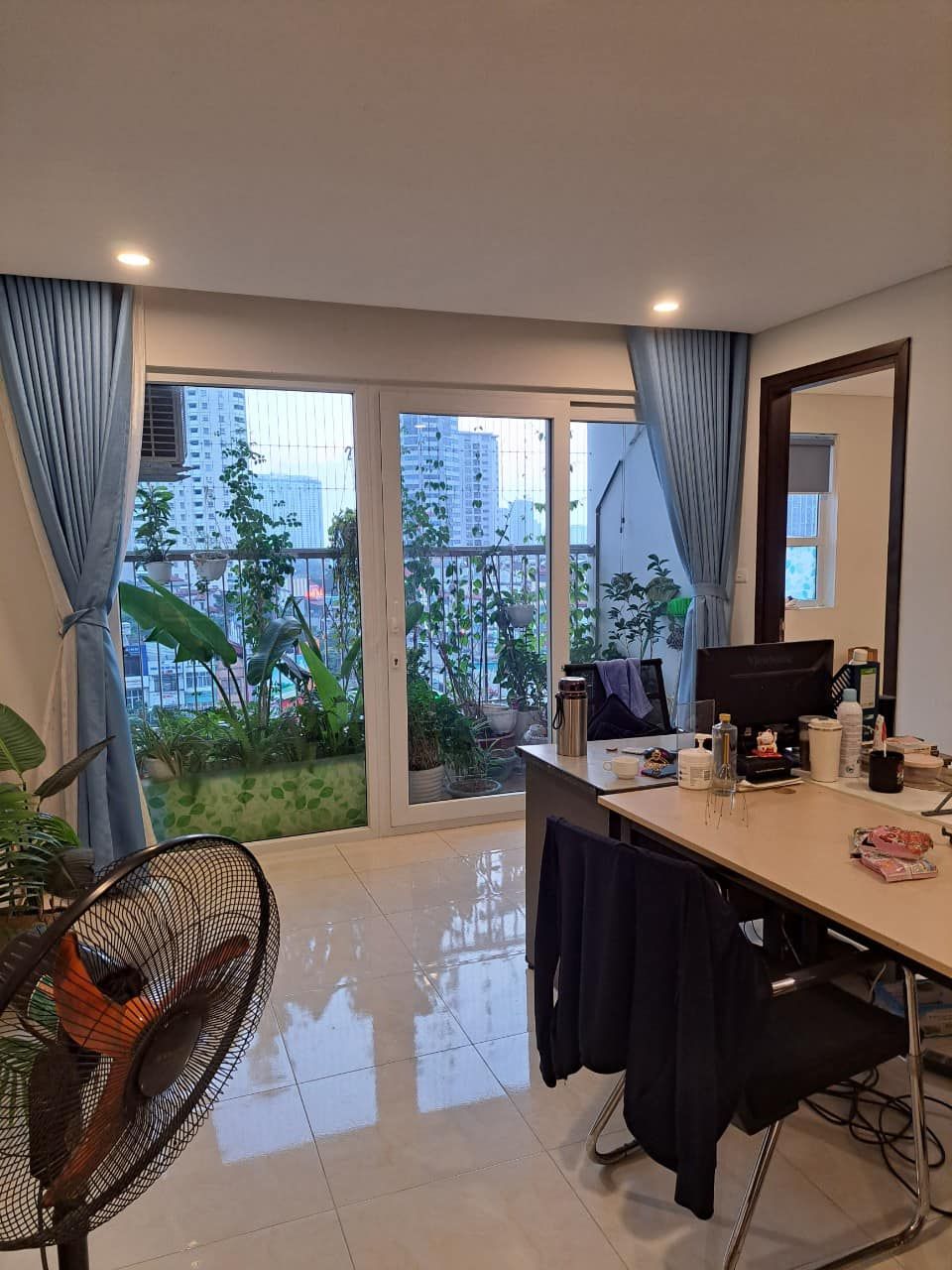 Bán gấp nhanh căn hộ 3PN+2WC diện tích 100m2  ngay tại Lê Văn Lương. Giá tốt 4,2 tỷ