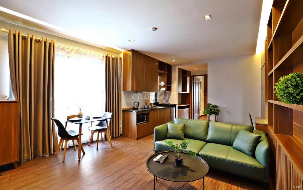 Cần cho thuê căn hộ dịch vụ 70m2 ngay trung tâm Âu Cơ - Tây Hồ, giá cực ưu đãi