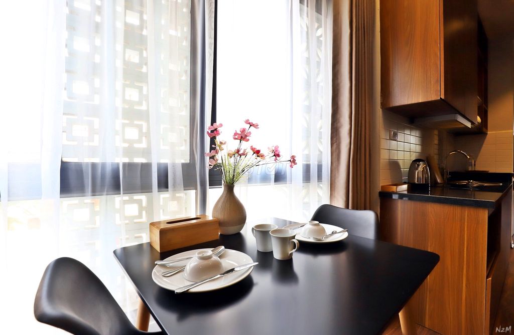 Cần cho thuê căn hộ dịch vụ 70m2 ngay trung tâm Âu Cơ - Tây Hồ, giá cực ưu đãi