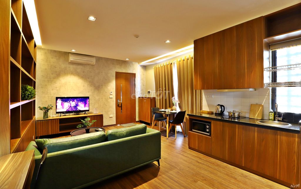 Cần cho thuê căn hộ dịch vụ 70m2 ngay trung tâm Âu Cơ - Tây Hồ, giá cực ưu đãi