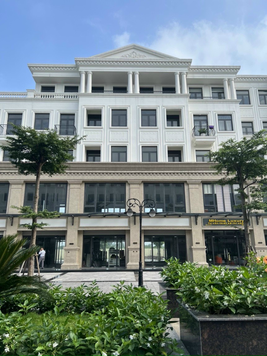 Chính chủ cần bán gấp căn shophouse tại Vinhomes Ocean Park. Diện tích 162m2 giá 15,5 tỷ