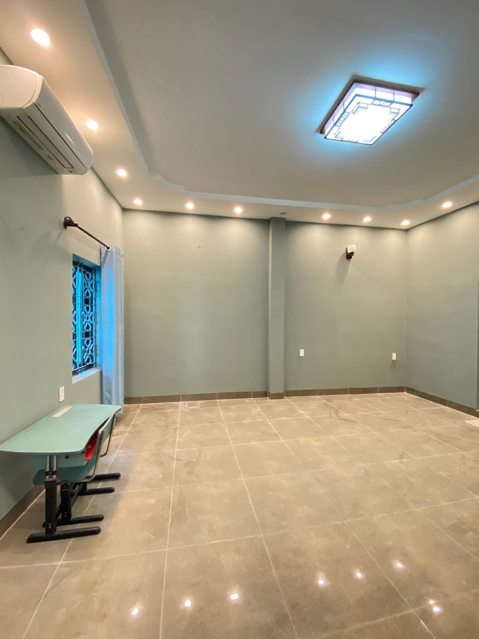 Chính chủ muốn bán nhà tại Nguyễn Văn Cừ, diện tích 58m2 giá 5,25 tỷ