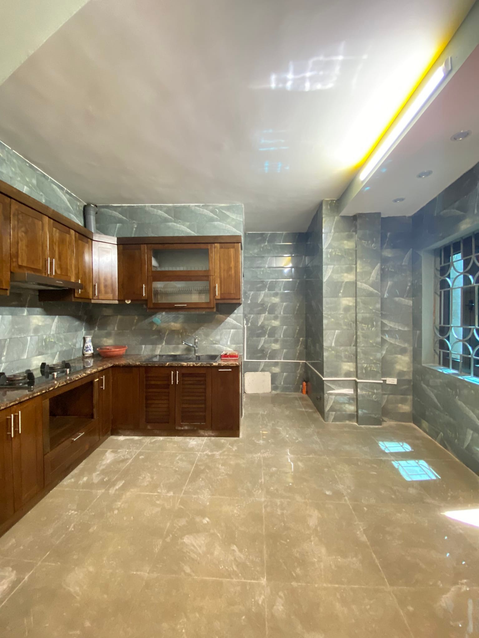 Chính chủ muốn bán nhà tại Nguyễn Văn Cừ, diện tích 58m2 giá 5,25 tỷ