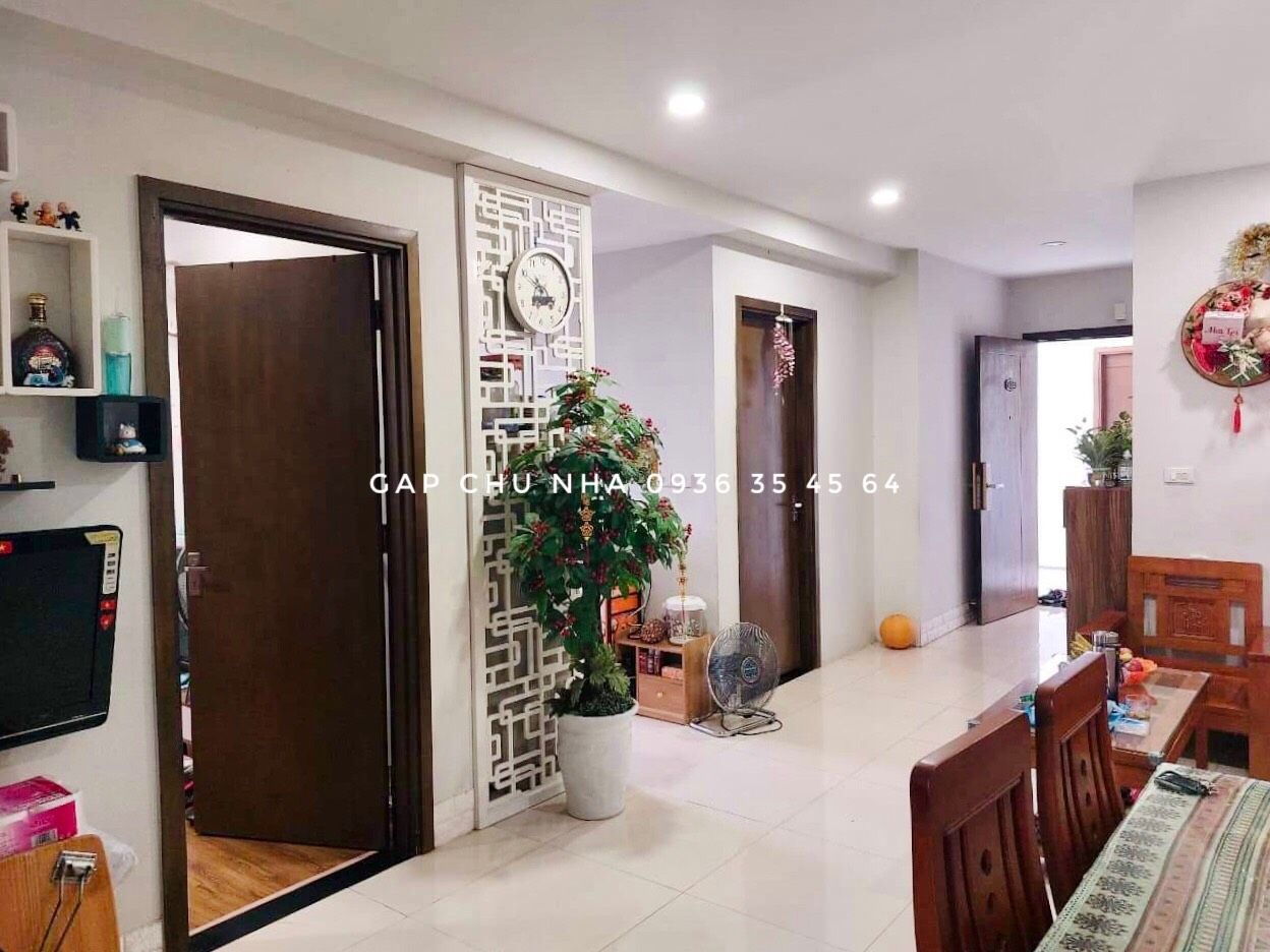 Bán gấp căn hộ 70m2 2PN+2VS tại tòa CT1B VOV Mễ Trì. Giá 2,65 tỷ