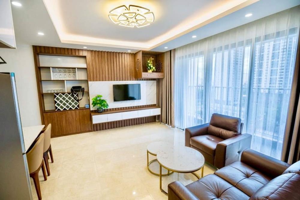 Chính chủ cho thuê căn hộ 96m2 tại Vinhomes D Capitale Trần Duy Hưng. Giá cực rẻ