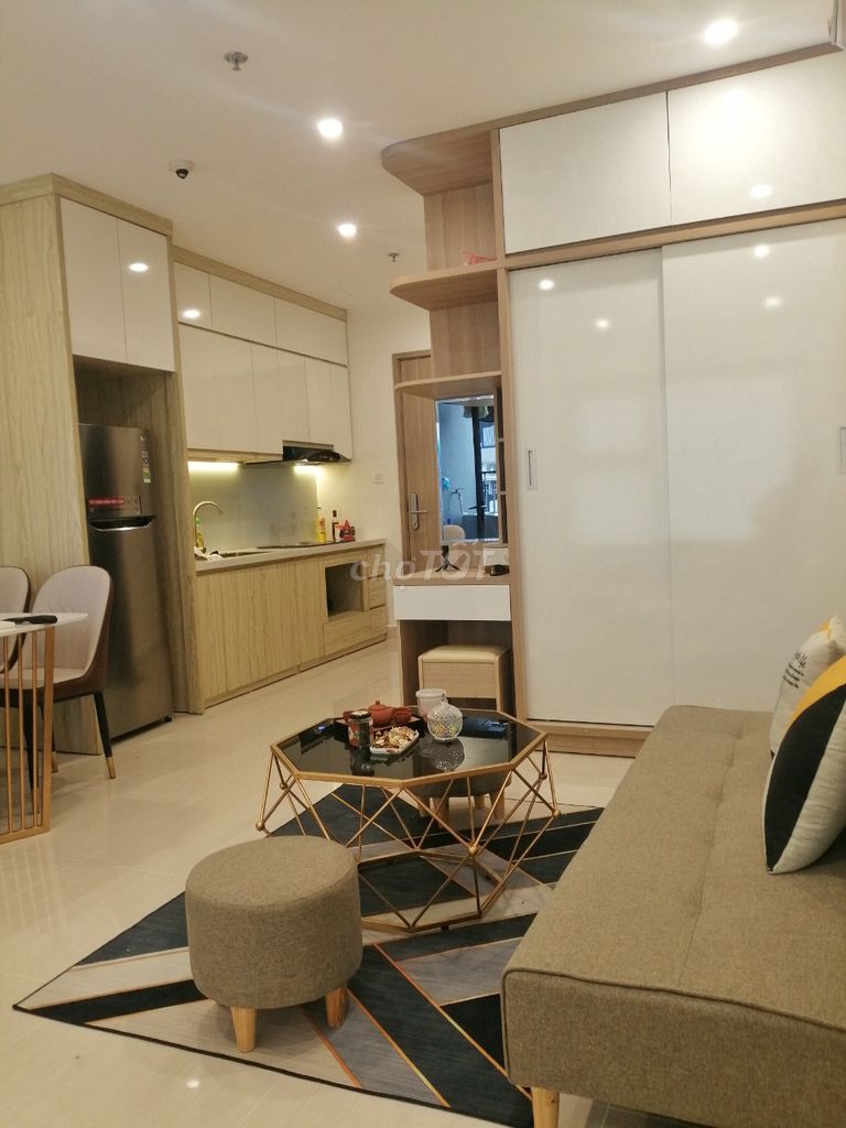 Chính chủ cho thuê căn hộ Studio diện tích 33m2 chỉ từ 5 triệu/ tháng ngay tại Vinhomes Smart City