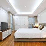Cần cho thuê căn hộ 2PN 90m2 tại đường Nguyễn Du, full nội thất. Giá 18 triệu/tháng