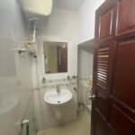 Cho thuê nhà riêng ngõ 619 Vũ Tông Phan 50m2 6 tầng 5PN