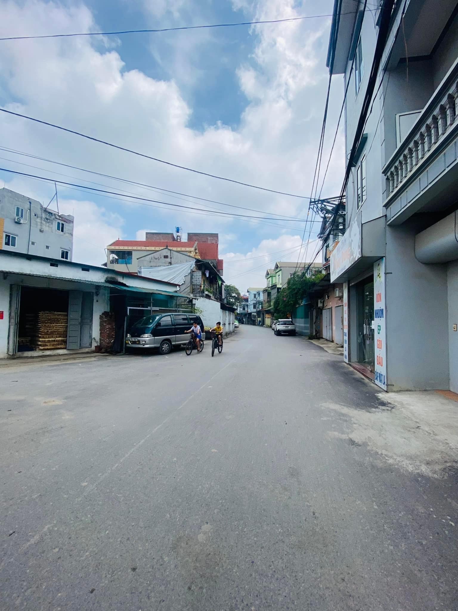Cần bán đất đầu tư 77m2 mt 4.4m 4 tỷ 5  mđ12m di trạch