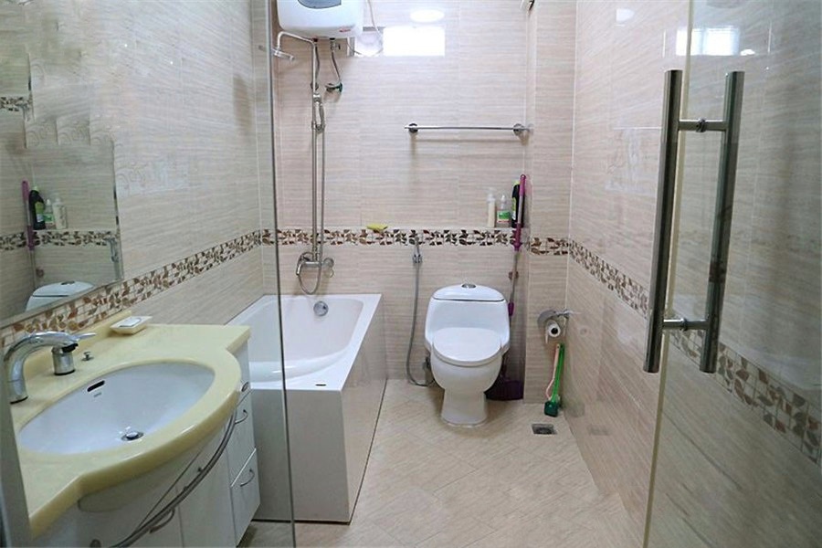 Cho thuê nhà riêng 5 tầng Phố Nguyễn Hoàng Tôn, DT 50m2 nhà mới thông sàn. Giá 8triệu/tháng
