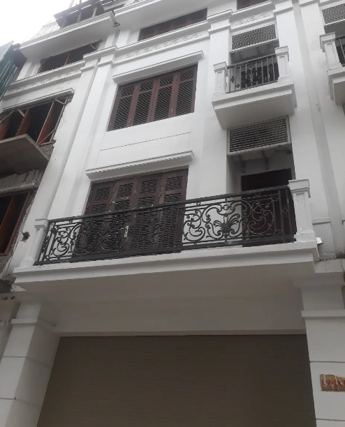 Cho thuê nhà liền kề KĐT 90 Nguyễn Tuân, Thanh Xuân. Diện tích 70m 5 tầng. Giá 45 triệu/tháng