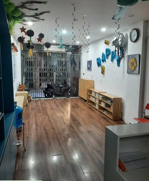 Cho thuê nhà 4 tầng phố Lê Đại Hành DT 72m2, giá thuê 35 triệu/tháng