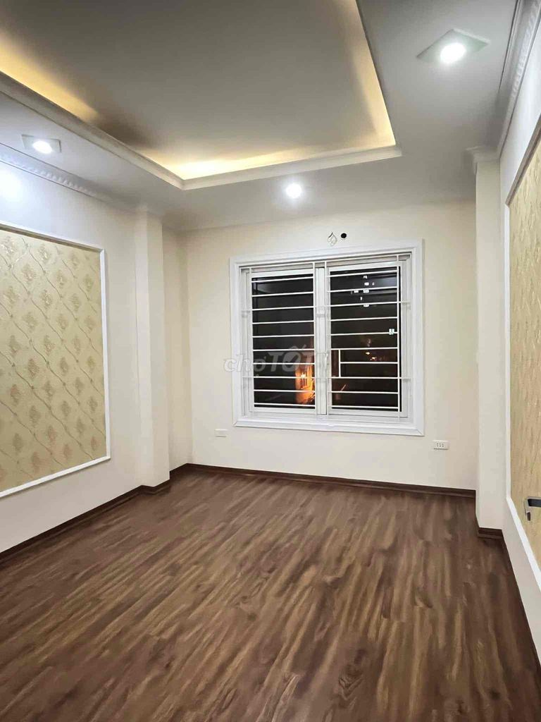 Cần bán nhà mới xây 4 tầng 38m2 tại ngõ 299 Đại Mỗ. Giá 3,7 tỷ