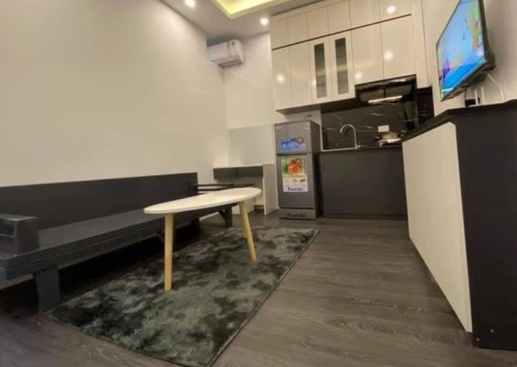 Chính chủ cần bán CCMN 8 tầng có thang máy, diện tích 100m2. Giá 13,5 tỷ