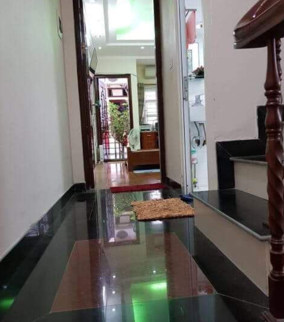 Chính chủ cần bán gấp nhà 5 tầng tại Lĩnh Nam, diện tích 30m2, giá 3,4 tỷ