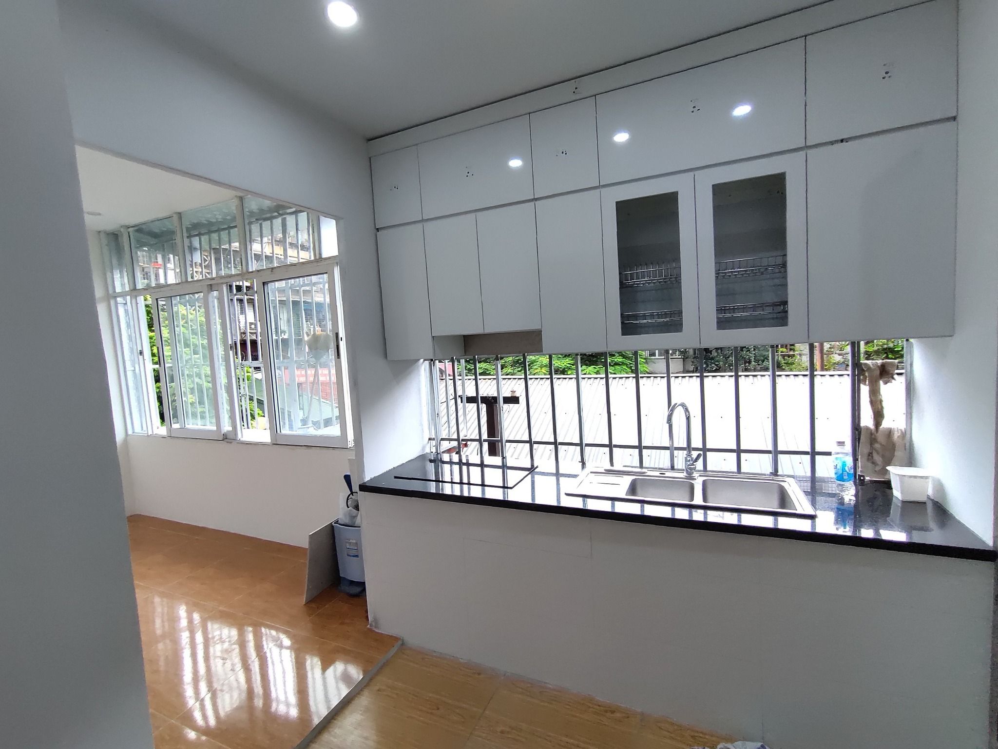 Chính chủ cần bán căn hộ lô góc 80m2 full nội thất, giá chỉ 2,6 tỷ ngay tại Thanh Xuân
