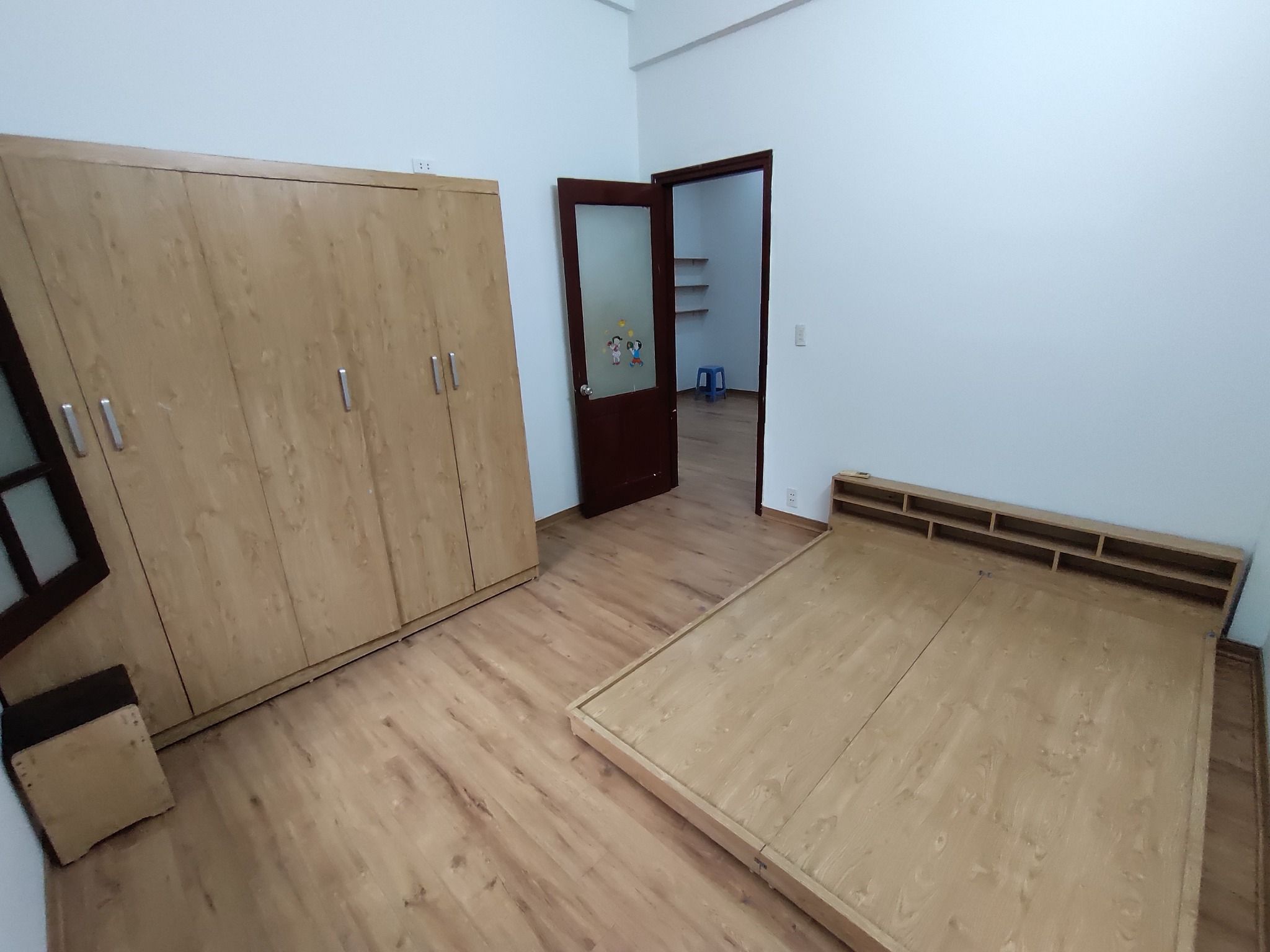 Chính chủ cần bán căn hộ lô góc 80m2 full nội thất, giá chỉ 2,6 tỷ ngay tại Thanh Xuân