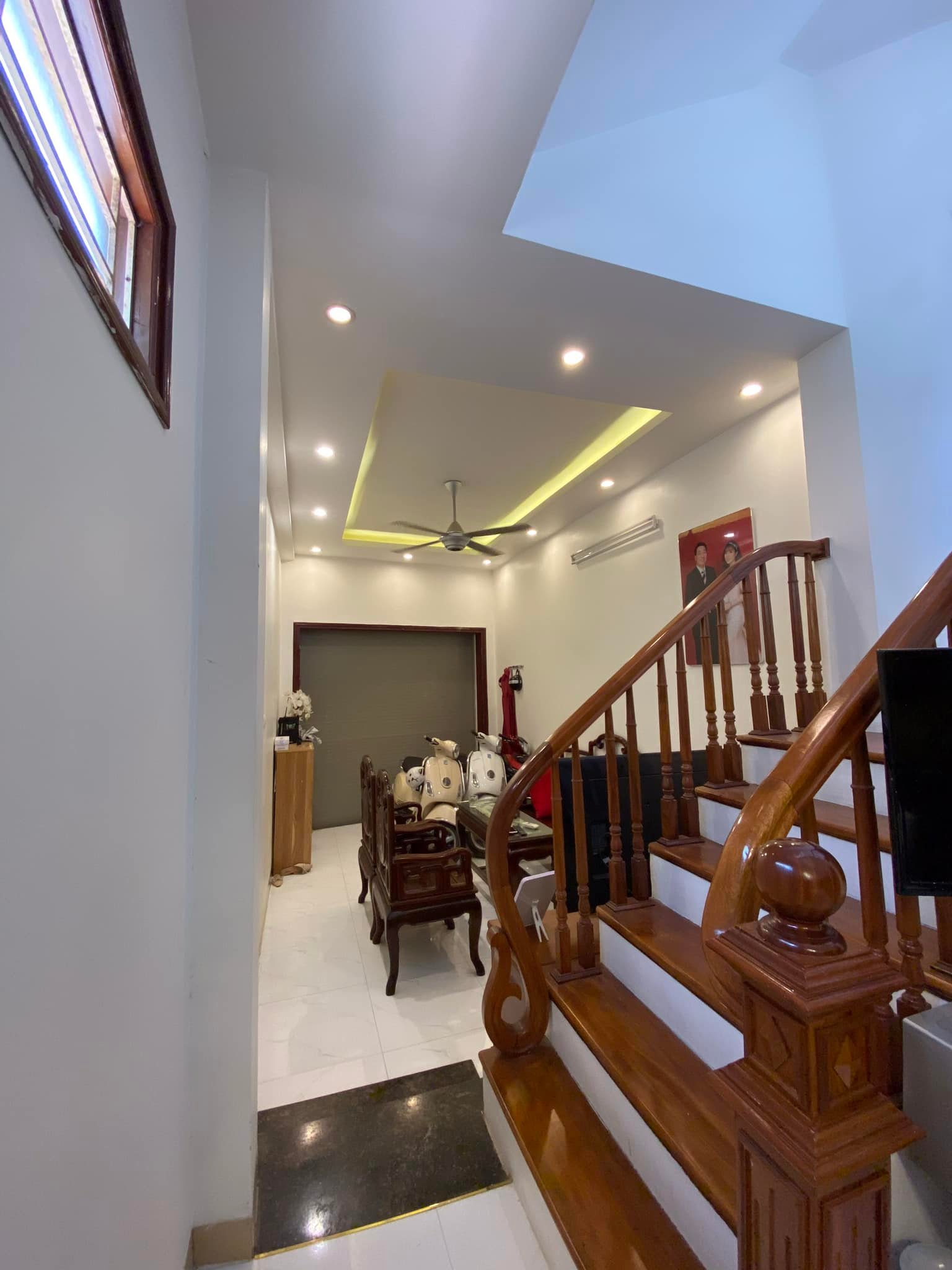 Chính chủ cần bán nhà ngay trung tâm Mỹ Đình diện tích 45m2 full đồ nội thất giá 5,35 tỷ