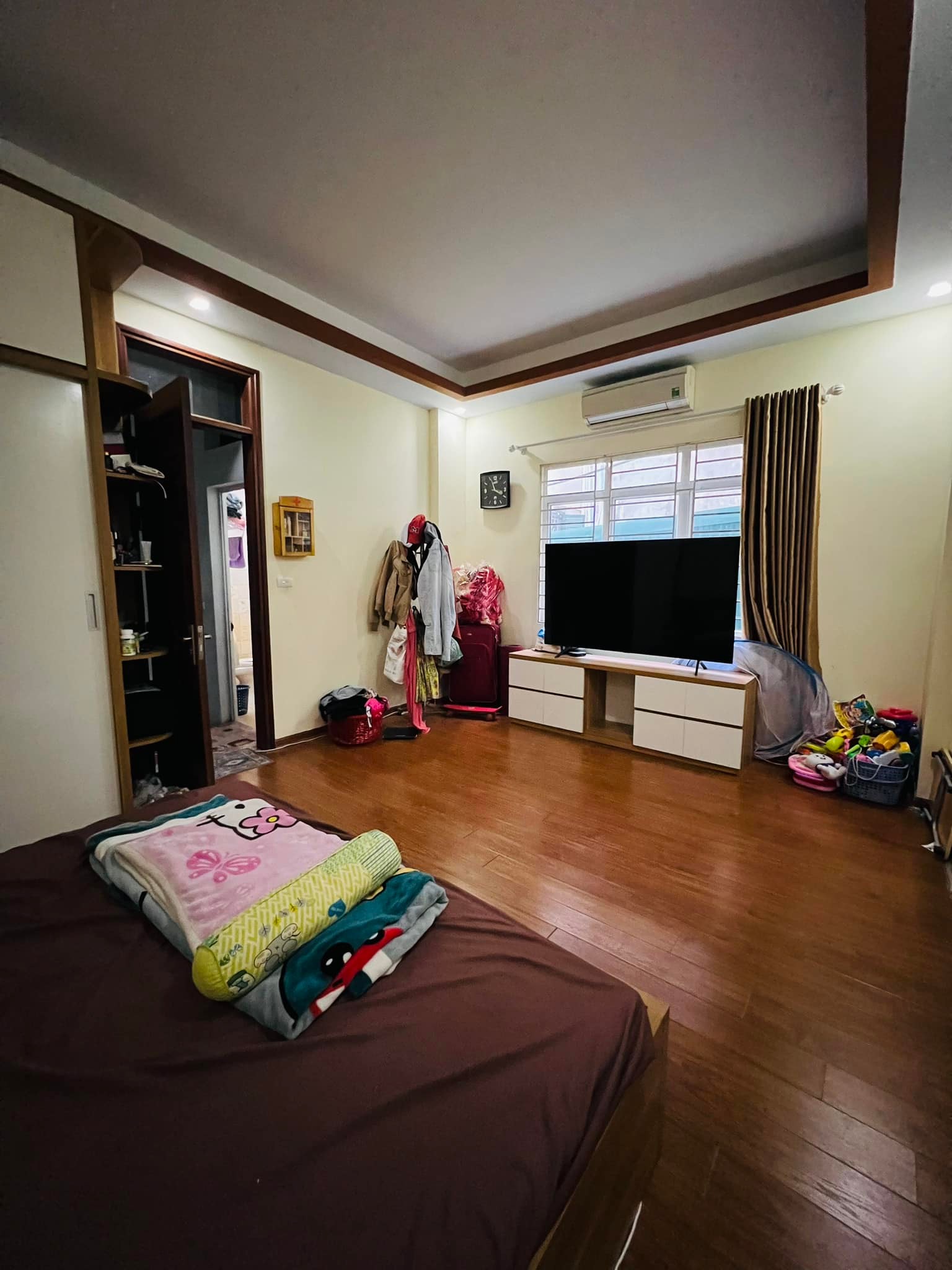 Cần bán gấp căn  lô góc Mỹ Đình,diện tích 35m2 full đồ nội thất giá 4,2 tỷ