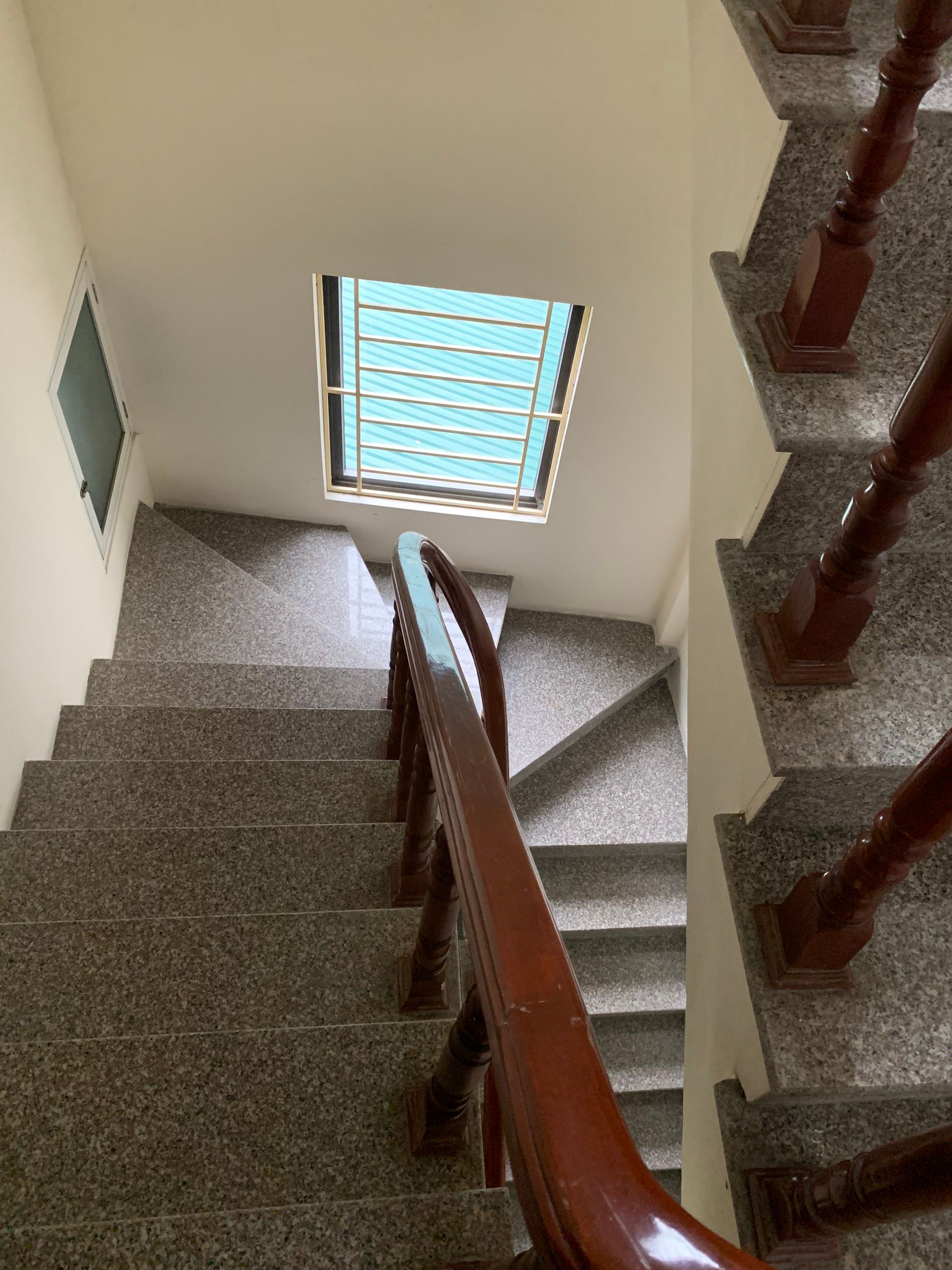 Chính chủ bán nhà 5 tầng 32m2 ngách 10 ngõ 111 Triều Khúc
