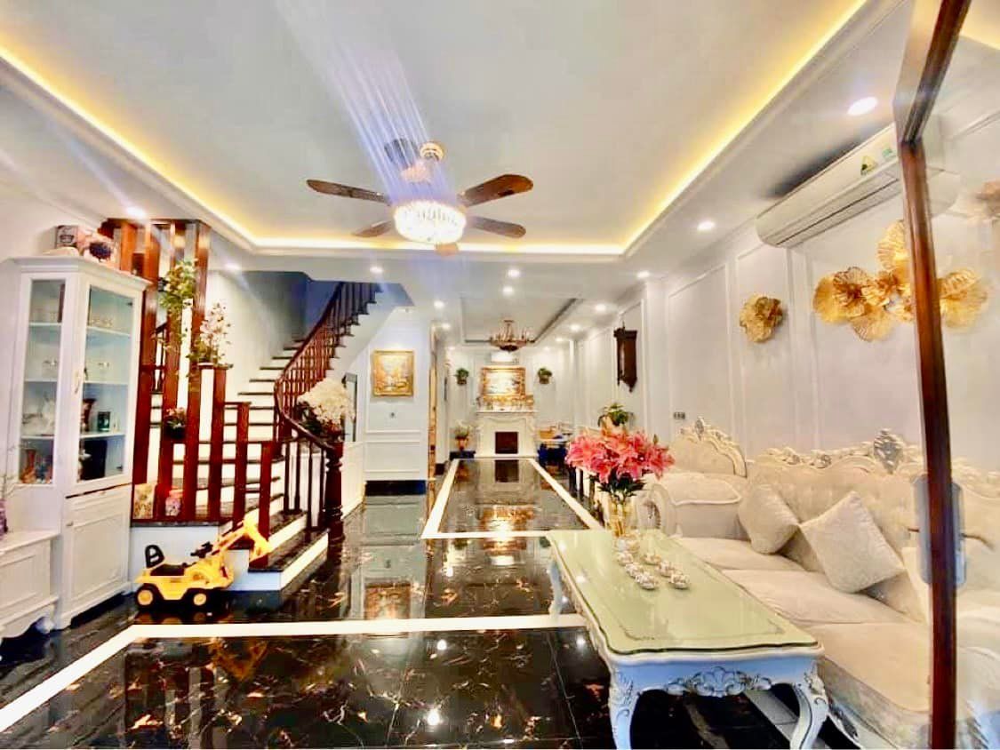Bán gấp căn phân lô Ngụy Như Kon Tum 90m, 5T thang máy VP, PK kết hợp ở.