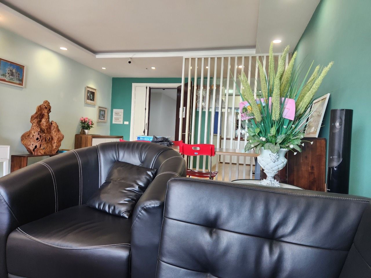Bán gấp căn hộ tầng trung 3 ngủ diện tích 132m2 tại Golden Land Nguyễn Trãi - Thanh Xuân giá 5,5 tỷ bao phí