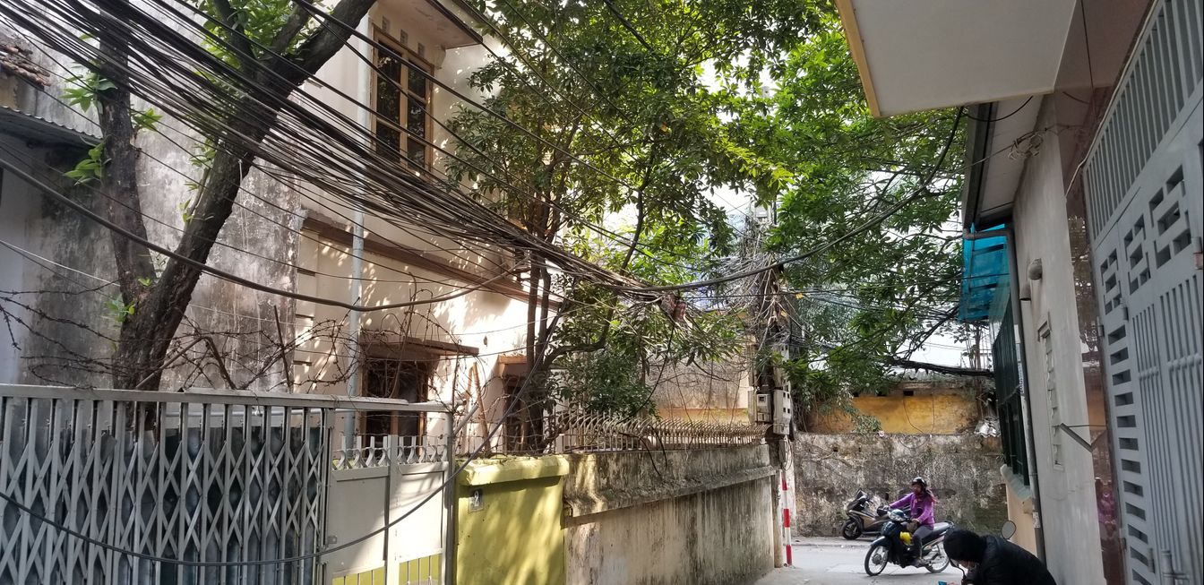 Cần bán gấp nhà tại ngõ 102 Hoàng Đạo Thành, Thanh Xuân- 200m đất/mt 20m/29 tỷ, nhà mặt tiền oto đỗ thoải mái
