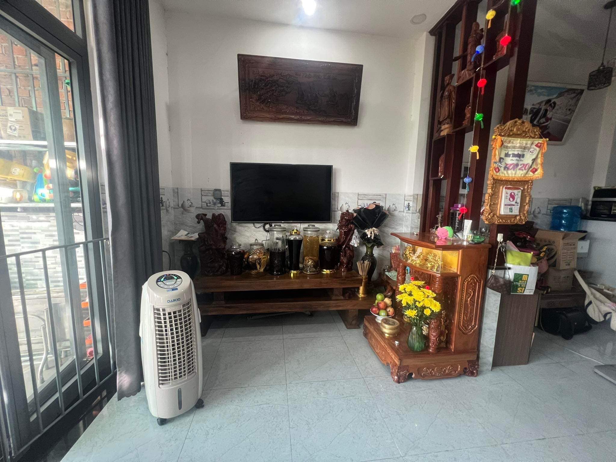 Chính chủ cần bán nhà 2 tầng vị trí siêu thuận lợi giá 2,4 tỷ