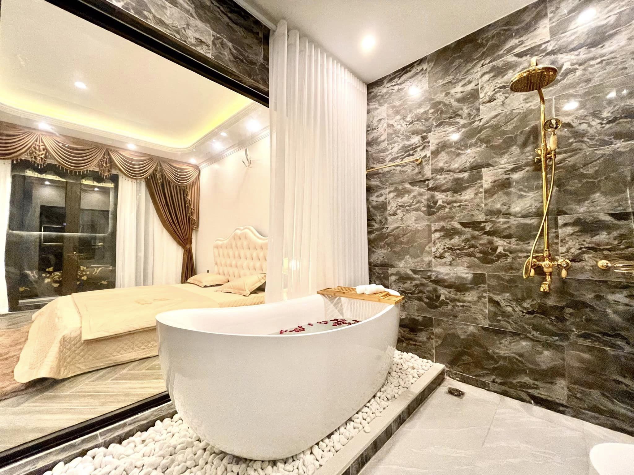 Cần bán nhà mặt tiền đẹp mê ly tại Hải Phòng