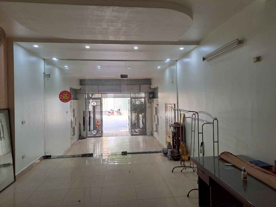 Cần cho thuê nhà tại Văn Phú, Phú La, Hà Đông. Có thể vừa ở vừa kinh doanh.