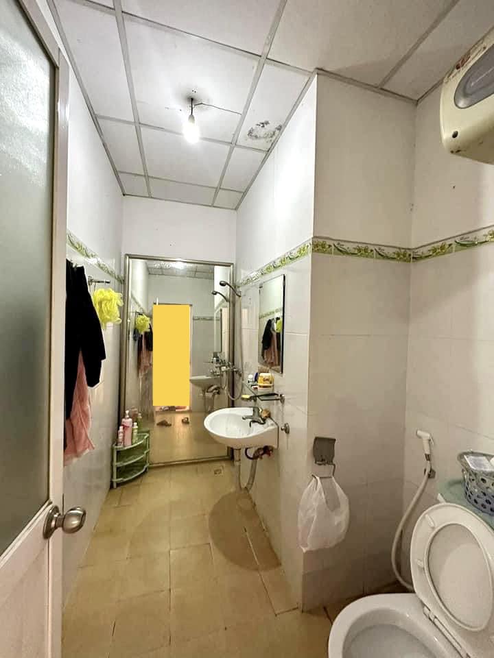 Chính chủ cần bán căn hộ chung cư ở ngay, vị trí thuận lợi, giá 2,9 tỷ