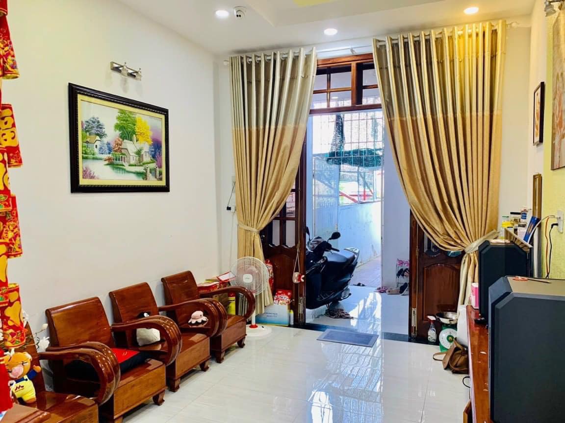 Chính chủ cần bán nhà 2 tầng 87m2 giá 4,2 tỷ tại Vĩnh Hải, Nha Trang