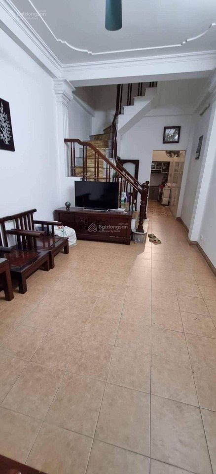 Cho thuê nhà riêng 5 tầng Đường Lý Nam Đế, Phường Cửa Đông, Hoàn Kiếm, giá 12tr/tháng