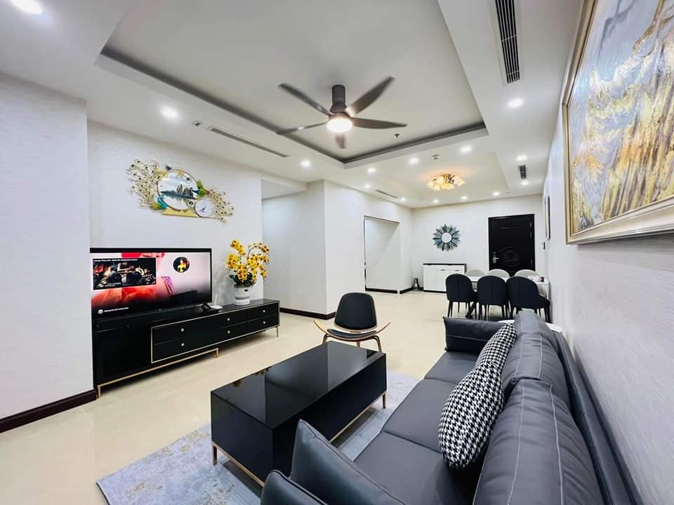 Cho thuê căn hộ chung cư Khu Vực Cầu Giấy dự án Discovery Complex