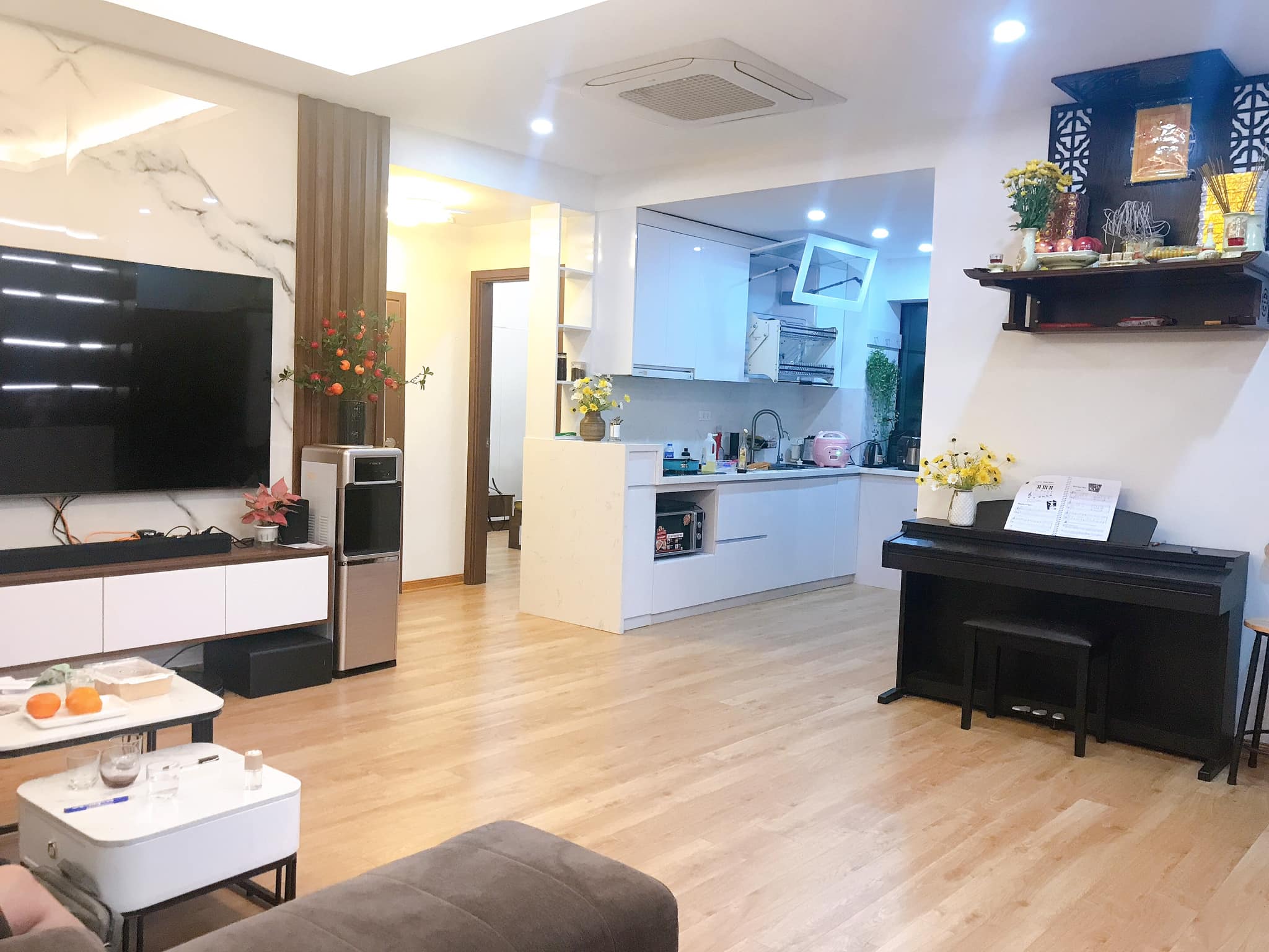 Bán căn hộ N4C KĐT Trung Hòa Nhân Chính 3 ngủ 2 WC giá chỉ 3,1 tỷ