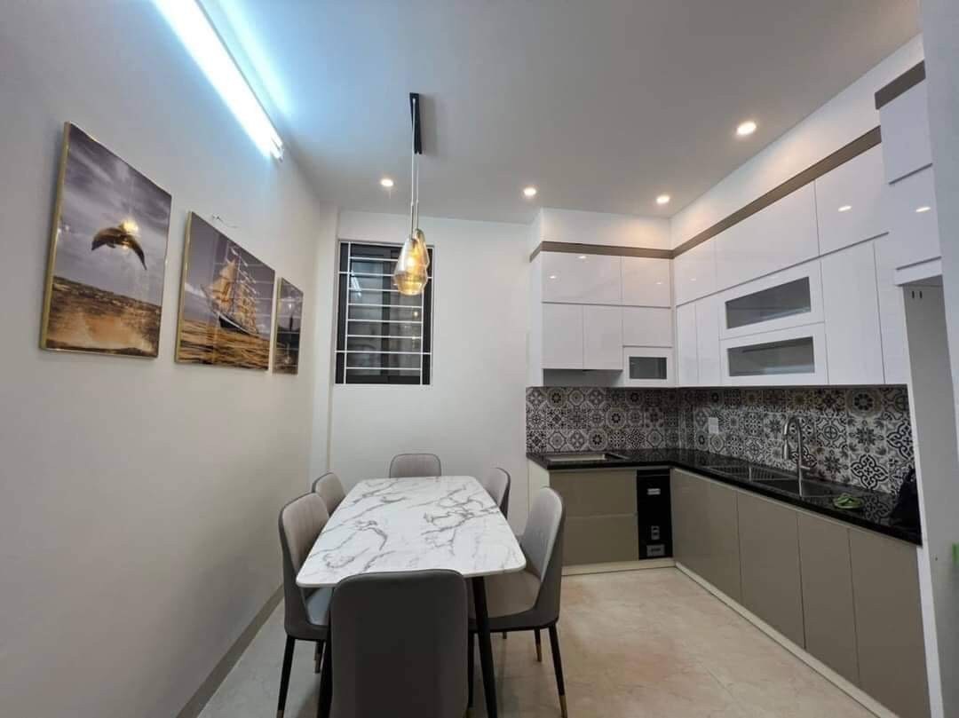 Chính chủ cần bán nhà gần mặt phố Đào Tấn 6 phòng ngủ giá 4 tỷ