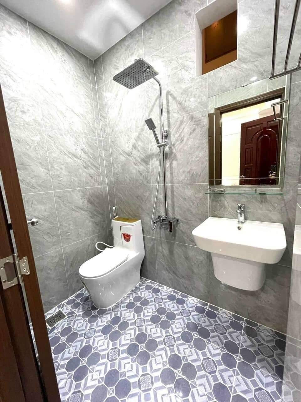 Chính chủ cần bán nhà gần mặt phố Đào Tấn 6 phòng ngủ giá 4 tỷ