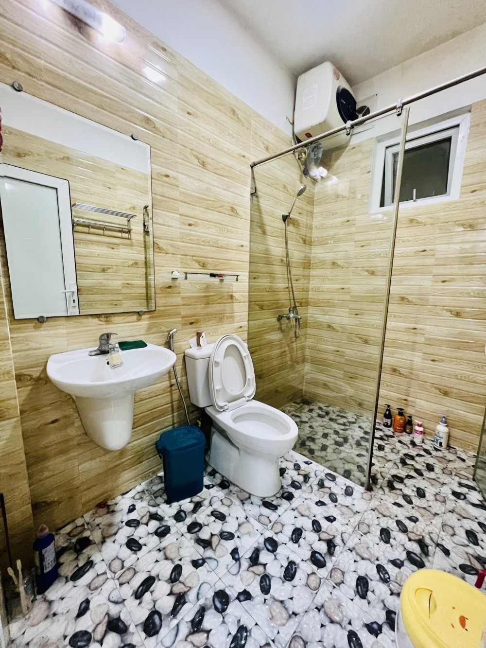 Chính chủ  cần bán gấp nhà 5 tầng tại Nguyễn Đức Cảnh