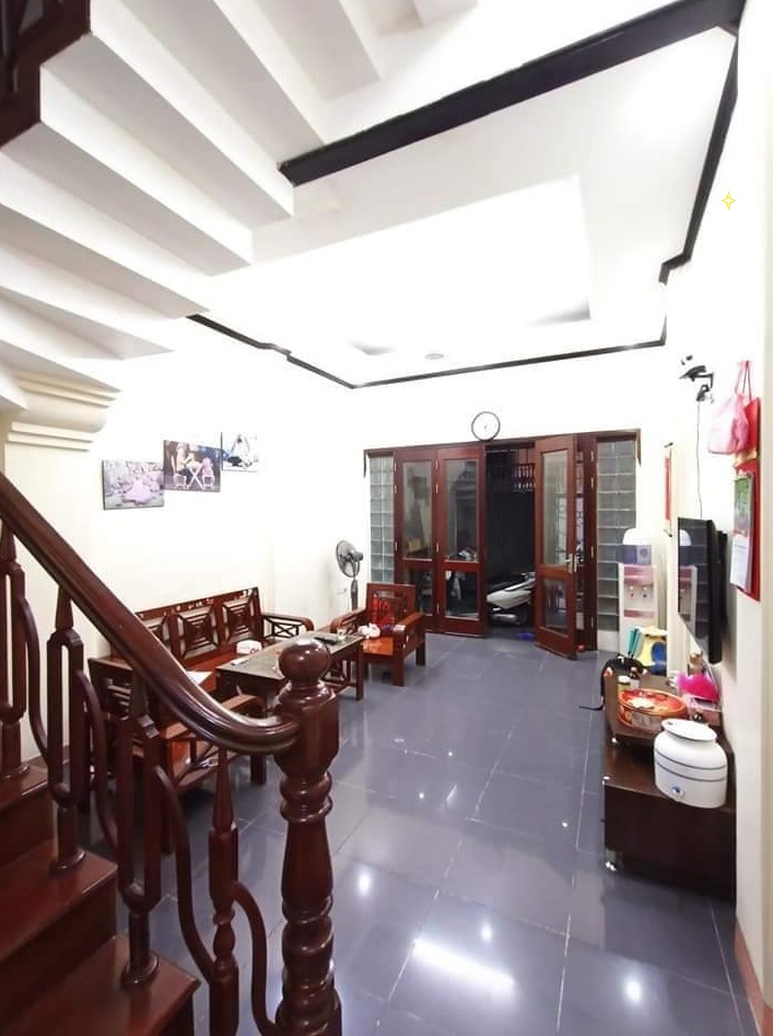 Chính chủ cần bán nhà 40m2 giá 4 tỷ tại Võng Thị, Ba Đình